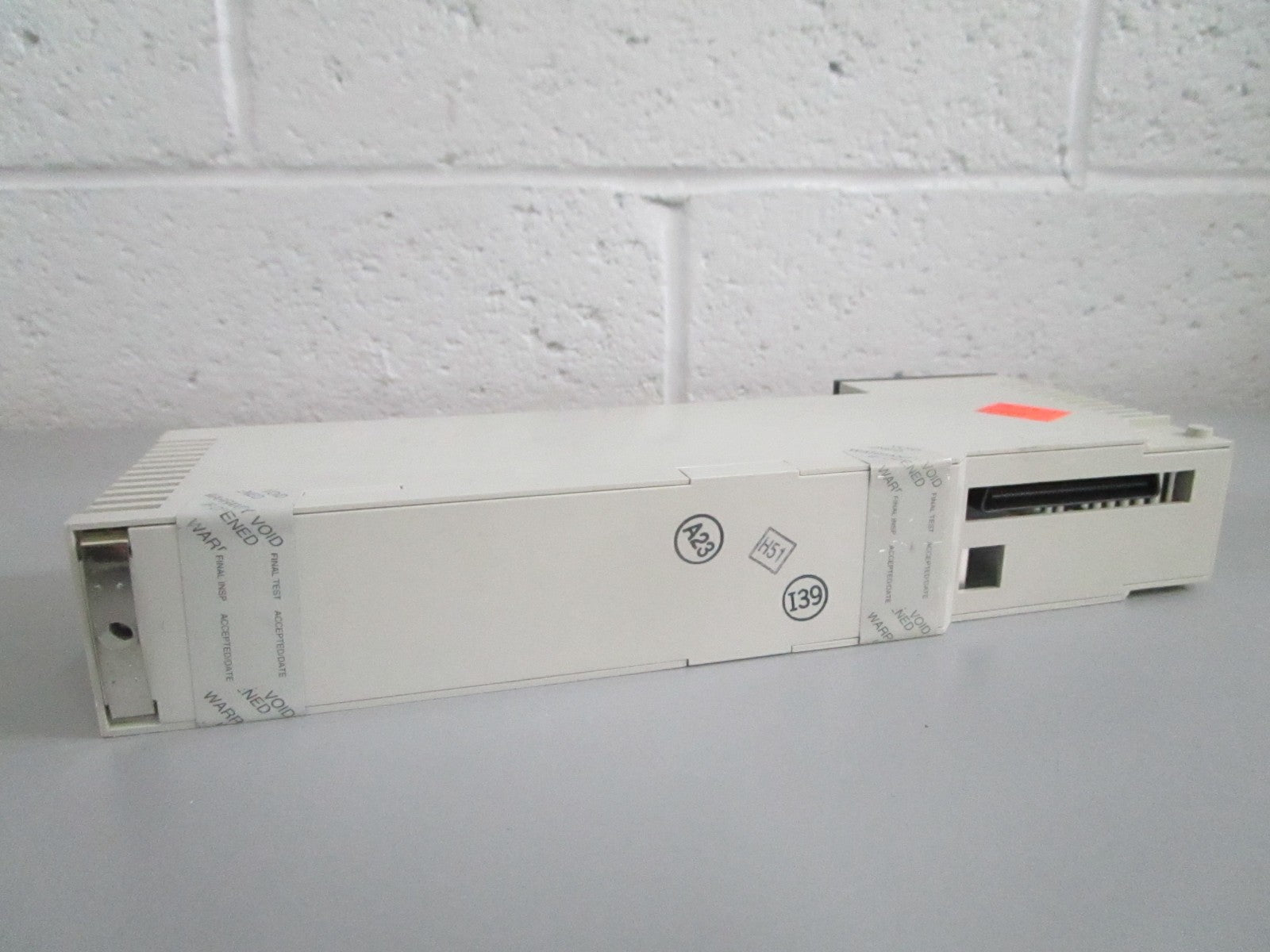 Schneider 140DAO84000 Modicon Quantum Discrete Output Module NEW OEM 0820