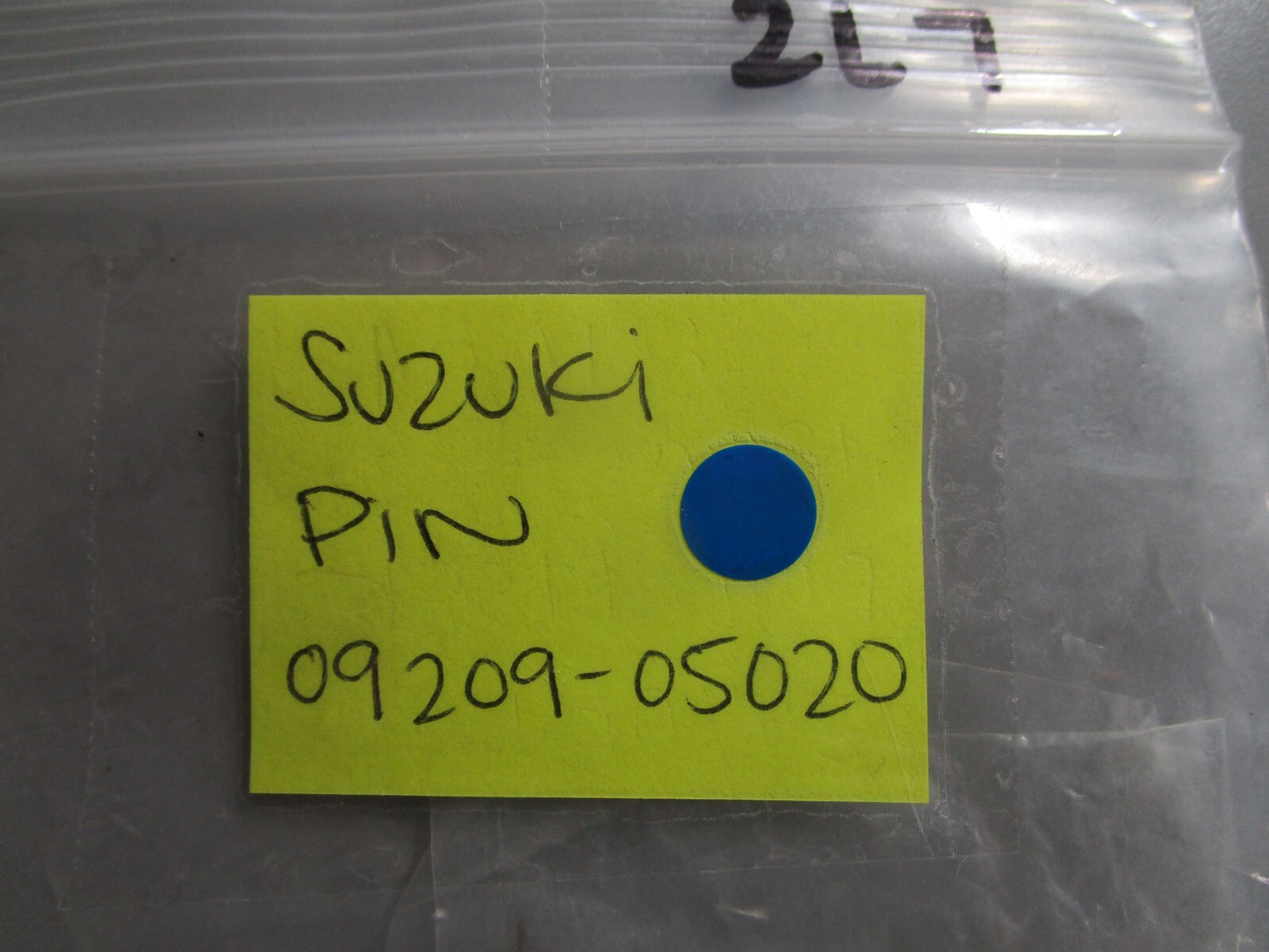 *NEW OEM* (LOT OF 7) 0810 Suzuki Pin 09209-05020