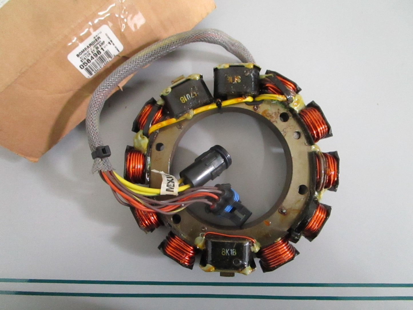 NEW OEM 581646 0581646 OMC Johnson Evinrude Stator 0820
