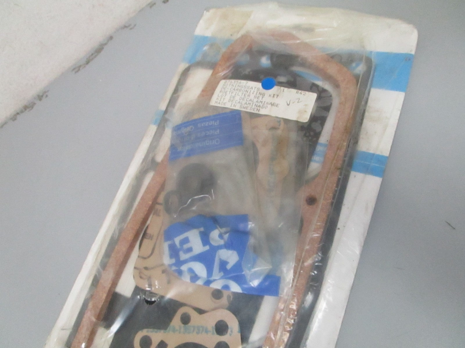 *NEW OEM* 0720 Volvo Penta De-Carbonizing Kit 876356