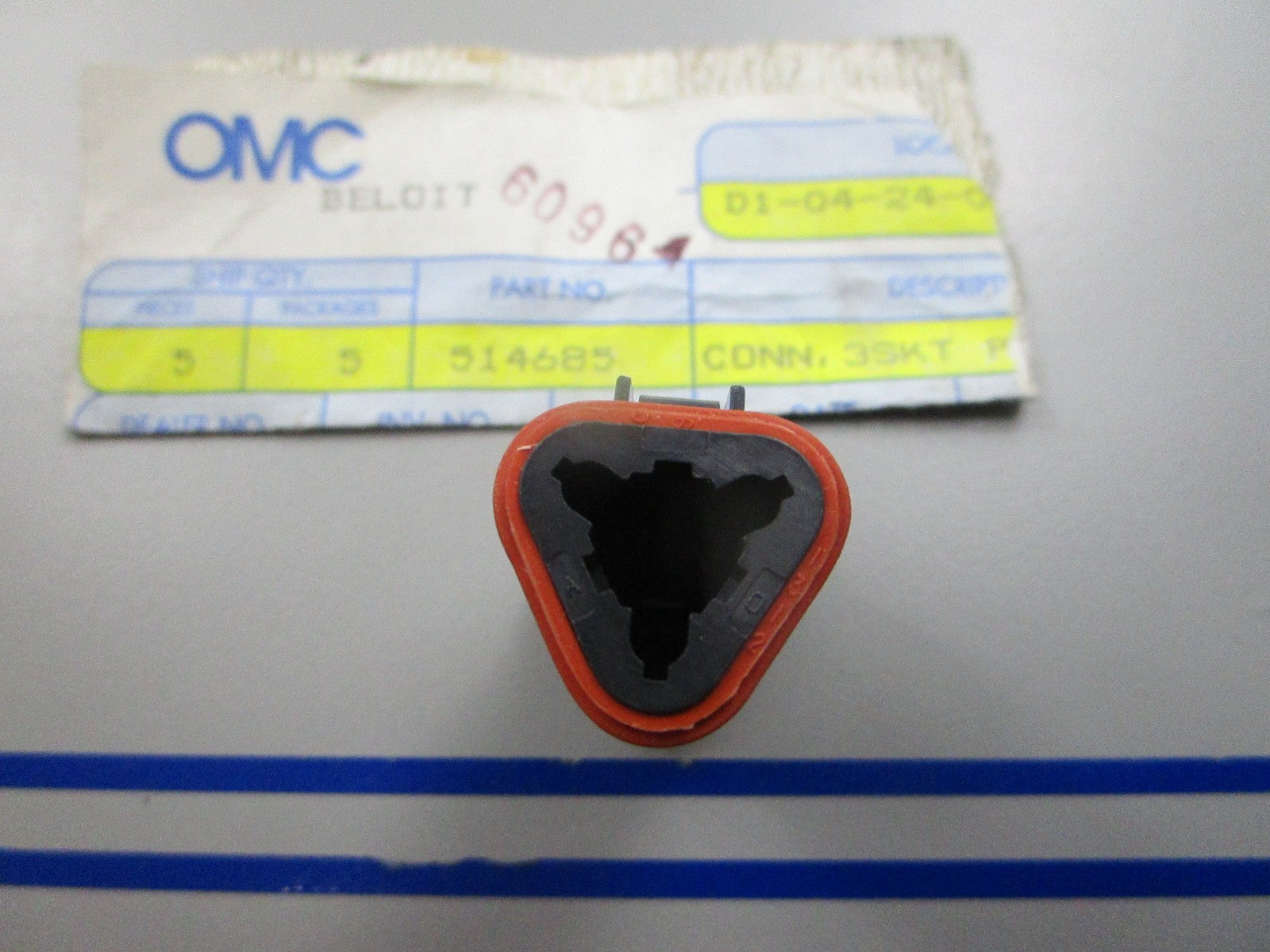 *NEW OEM* 0810 OMC Johnson Evinrude 3-Socket Connector 514685 0514685