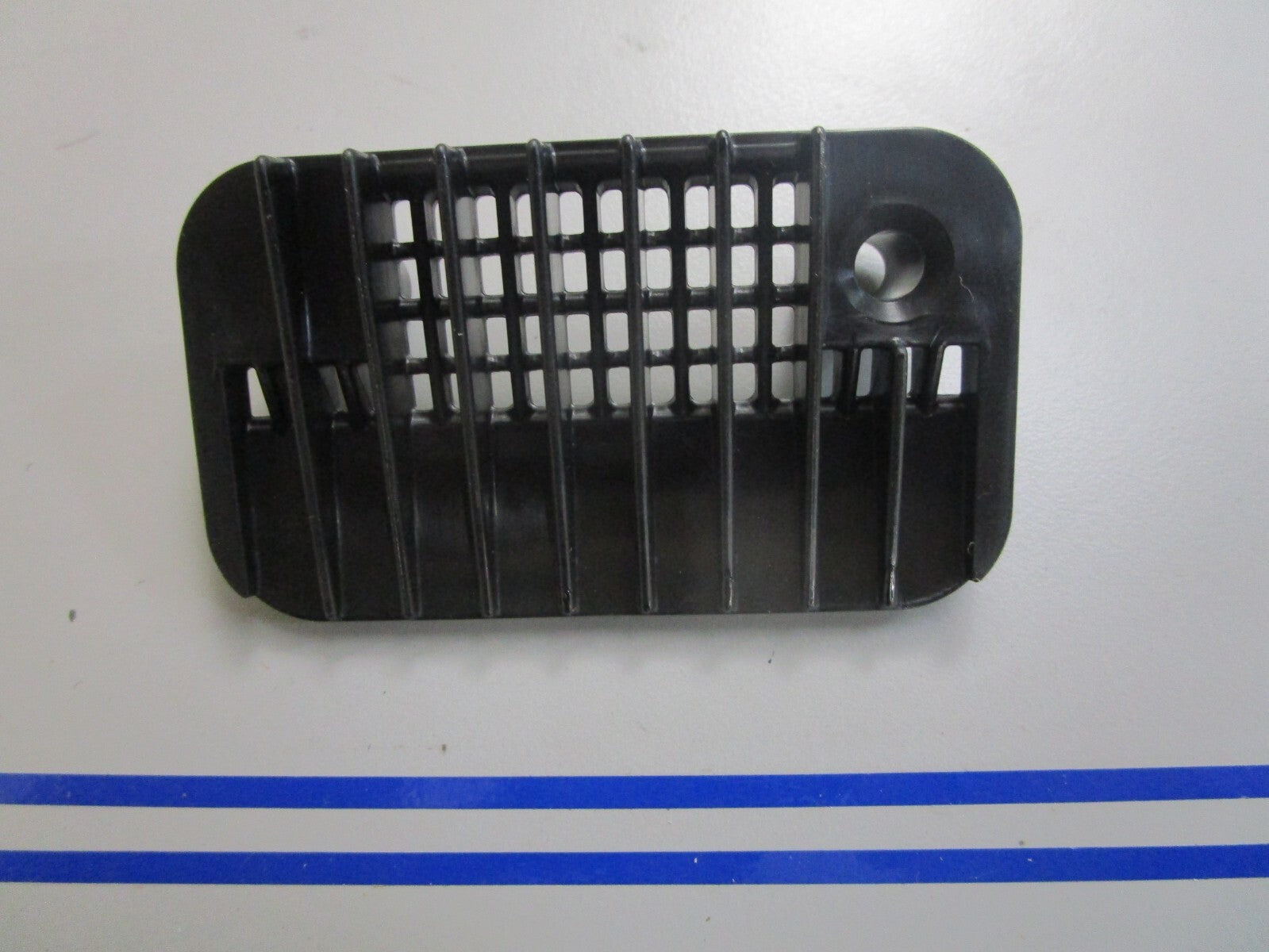 *NEW OEM* 0810 OMC Johnson Evinrude Inlet Screen 353692 0353692