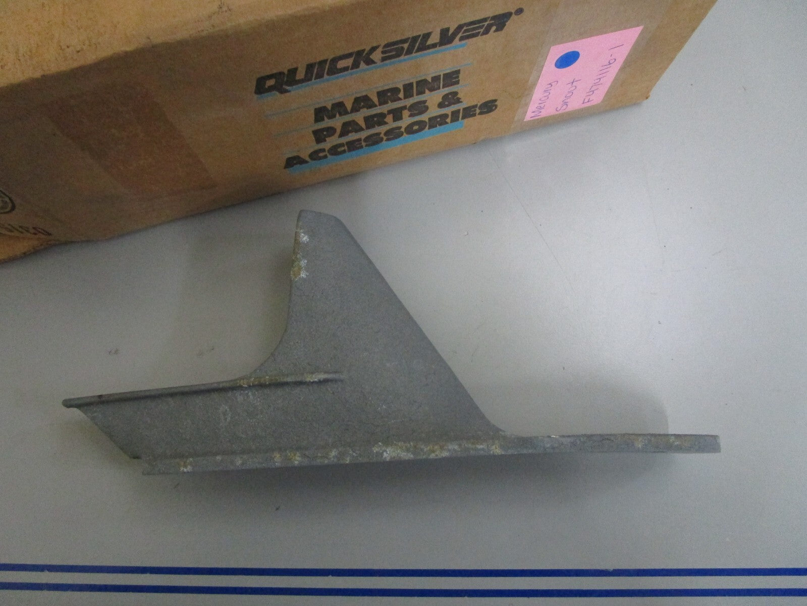 *NEW OEM* 0820 Mercury Quicksilver Snout F474116-1