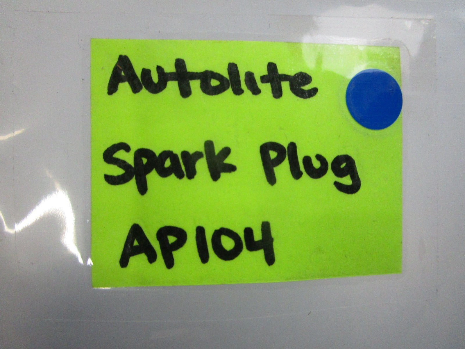 NEW (LOT OF 5) AP104 Autolite Spark Plug 0810