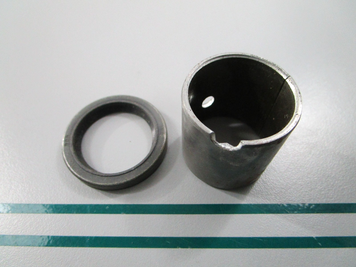 NEW OEM 295962 Briggs & Stratton Bushing/Seal Kit 0810