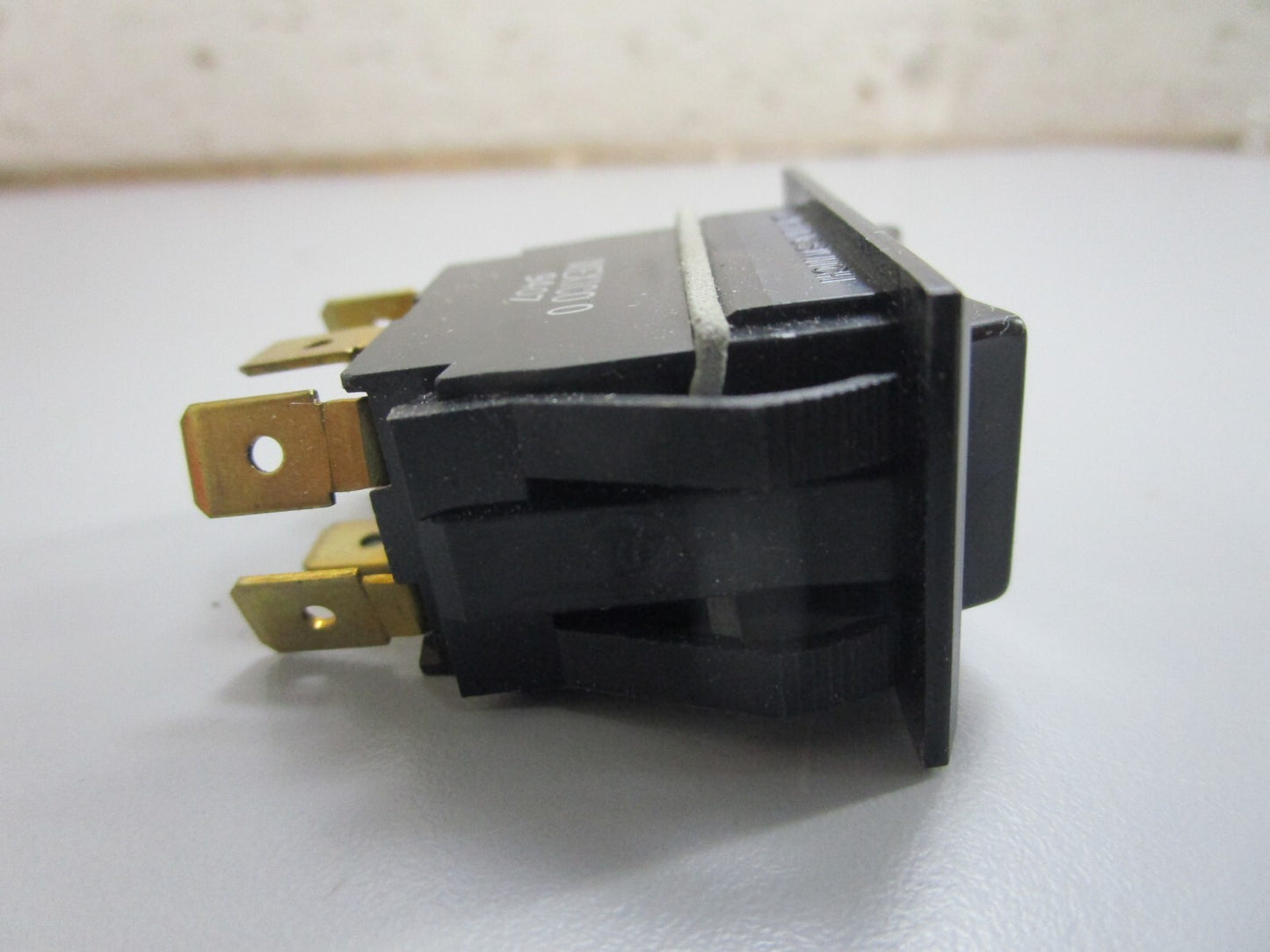 *NEW OEM* 0750 OMC Johnson Evinrude UNIT ROCKER 502389 0502389