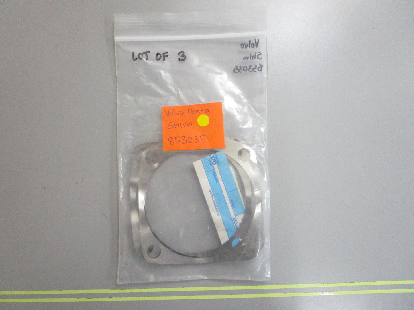 *NEW OEM* (LOT OF 3) 0810 Volvo Penta Shim 853035
