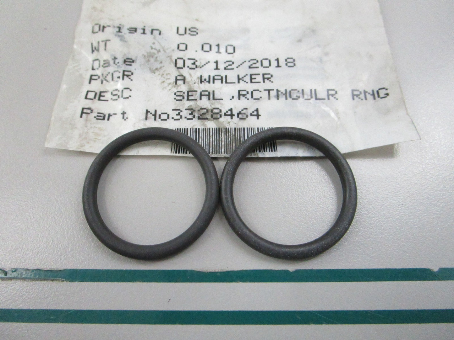 NEW OEM (LOT OF 2) 3328464 Cummins Rectangular Ring Seal 0810
