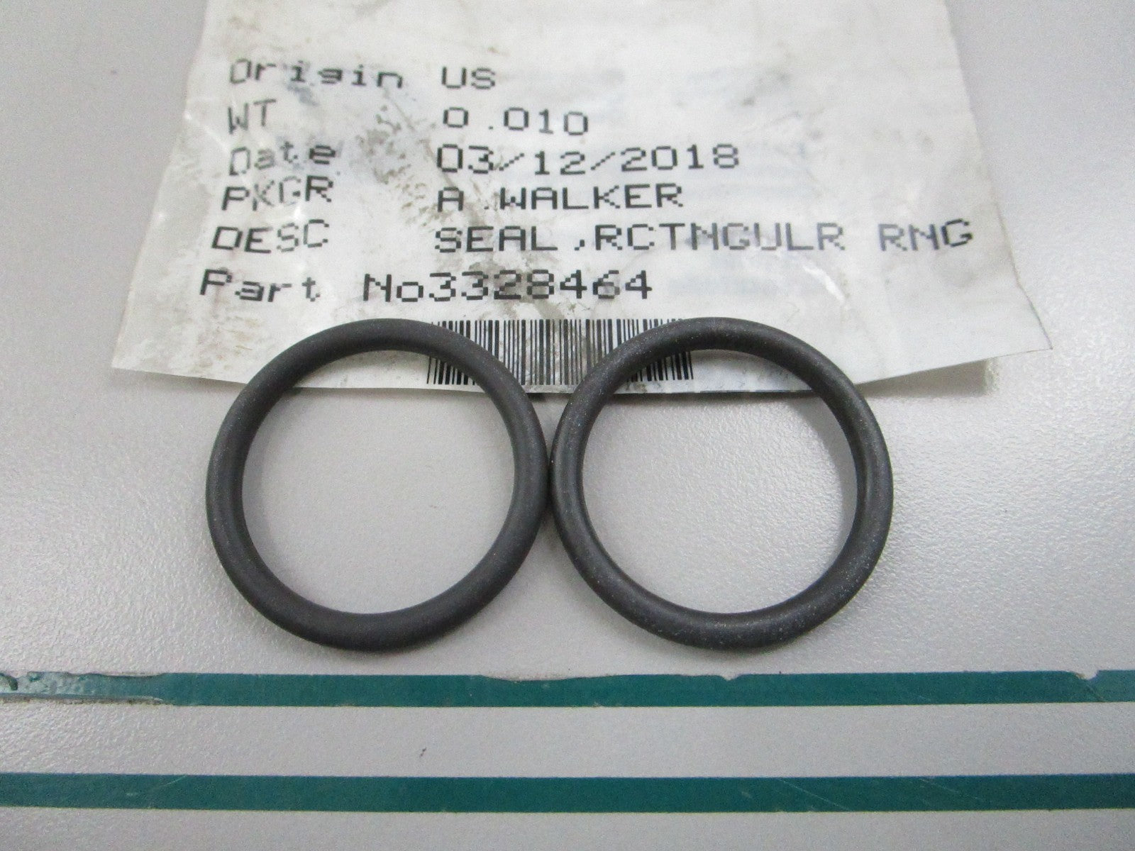 NEW OEM (LOT OF 2) 3328464 Cummins Rectangular Ring Seal 0810