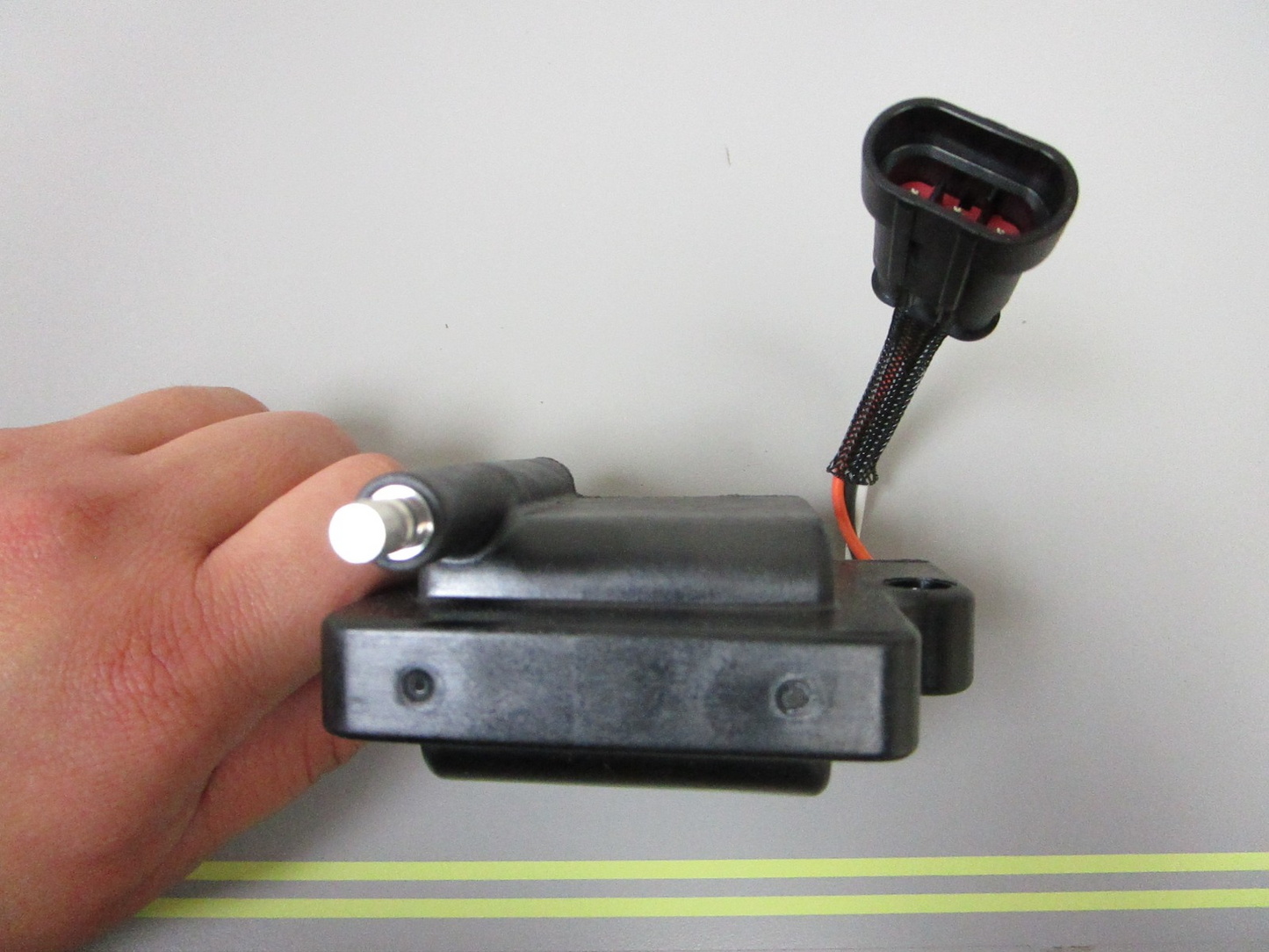 *NEW OEM* 0720 OMC Johnson Evinrude Ignition Coil 587275 0587275