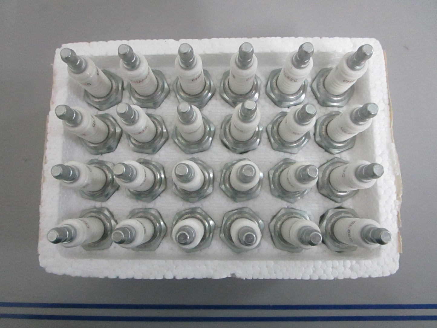 NEW OEM (LOT OF 24) QL82C Champion Spark Plug 0820