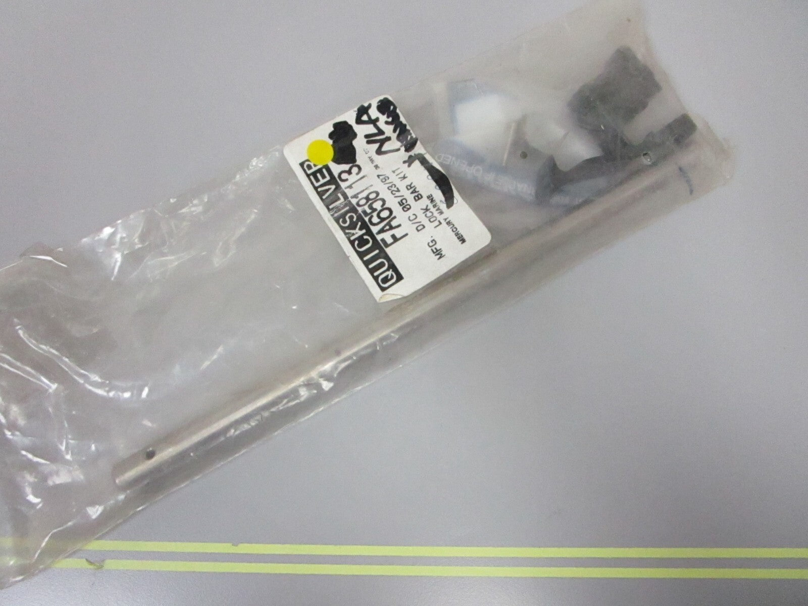 *NEW OEM* 0810 Mercury Quicksilver Lock Bar Kit FA658113