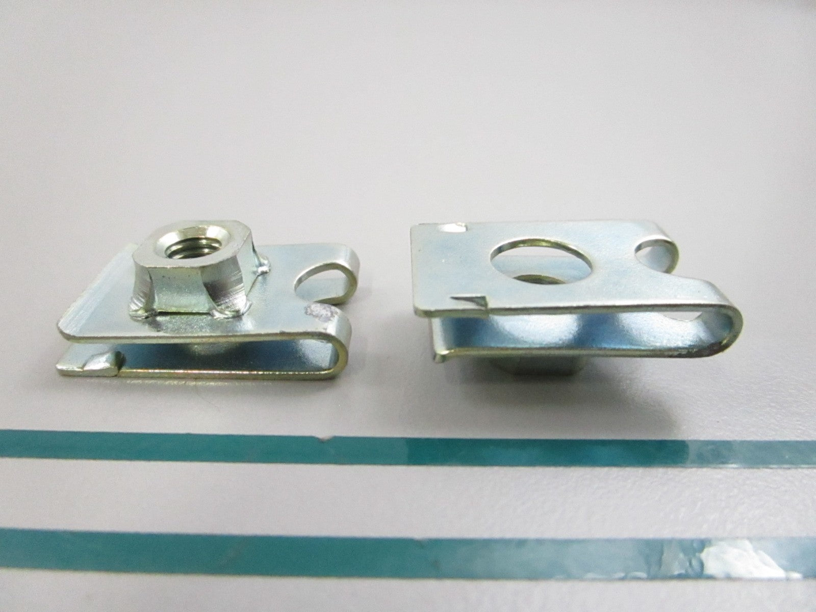 NEW OEM (LOT OF 2) 64527-KT8-710 Honda Clip Nut 0810