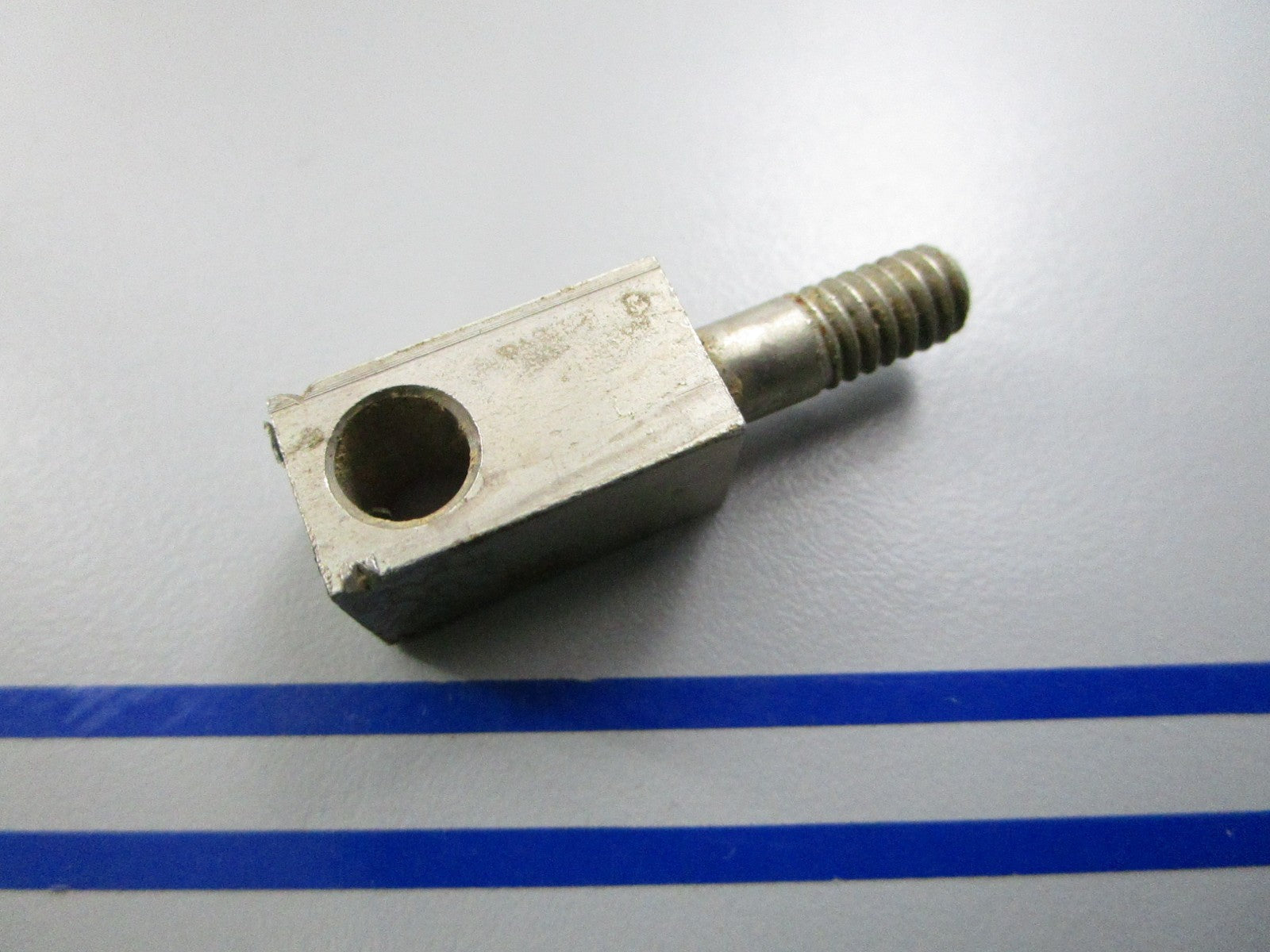 NEW OEM 316715 0316715 OMC Johnson Evinrude Connector 0810
