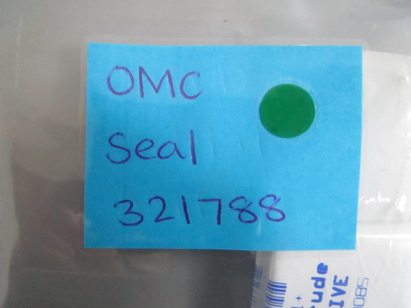 NEW OEM 321788 0321788 OMC Johnson Evinrude Seal 0820