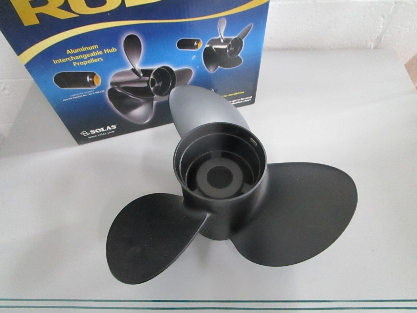 NEW OEM 9511-148-17 Solas E-Series 14.8 × 17 Rubex 3 Propeller 0820