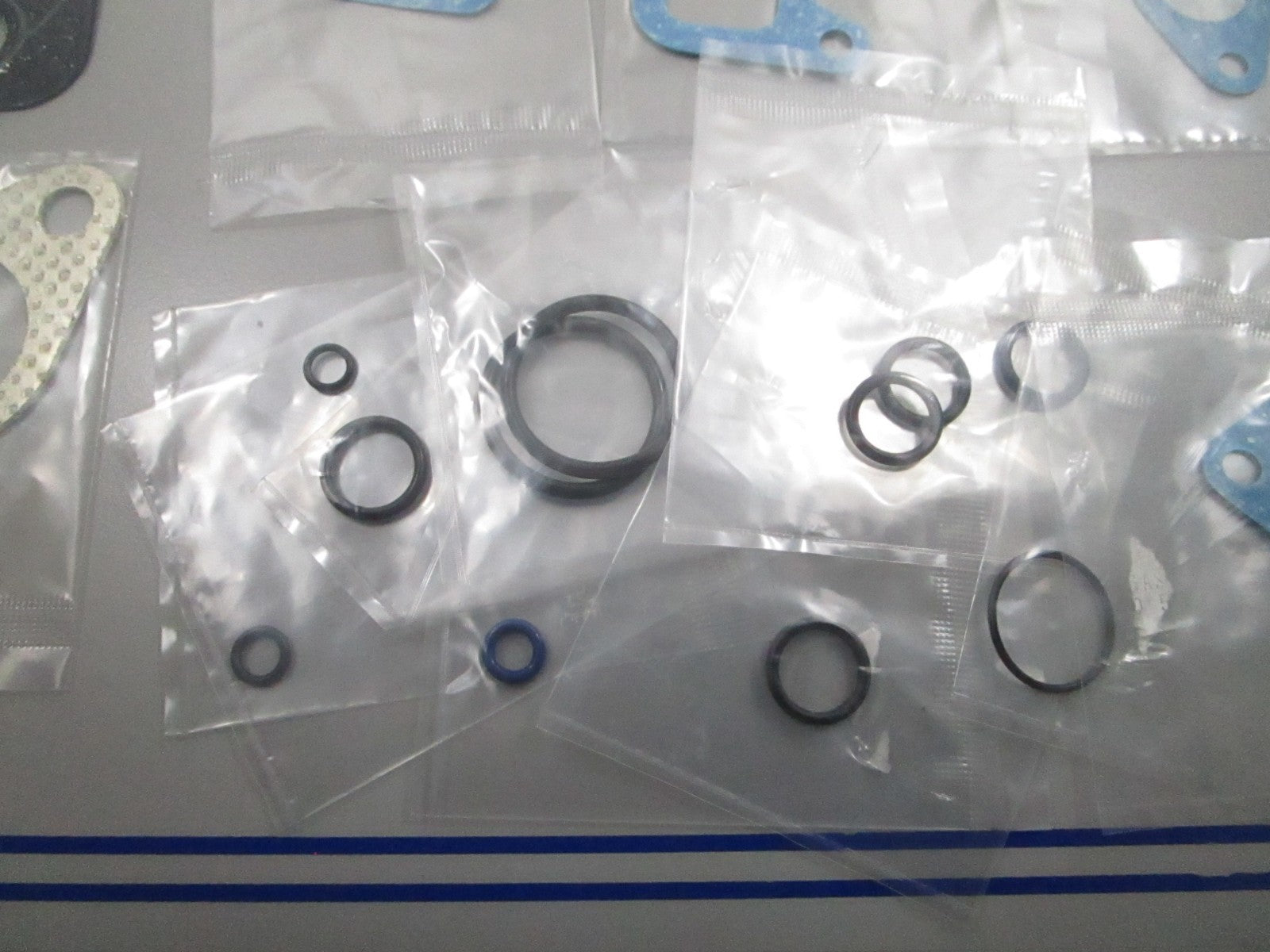NEW OEM Onan 185-2313 Gasket Set 0720