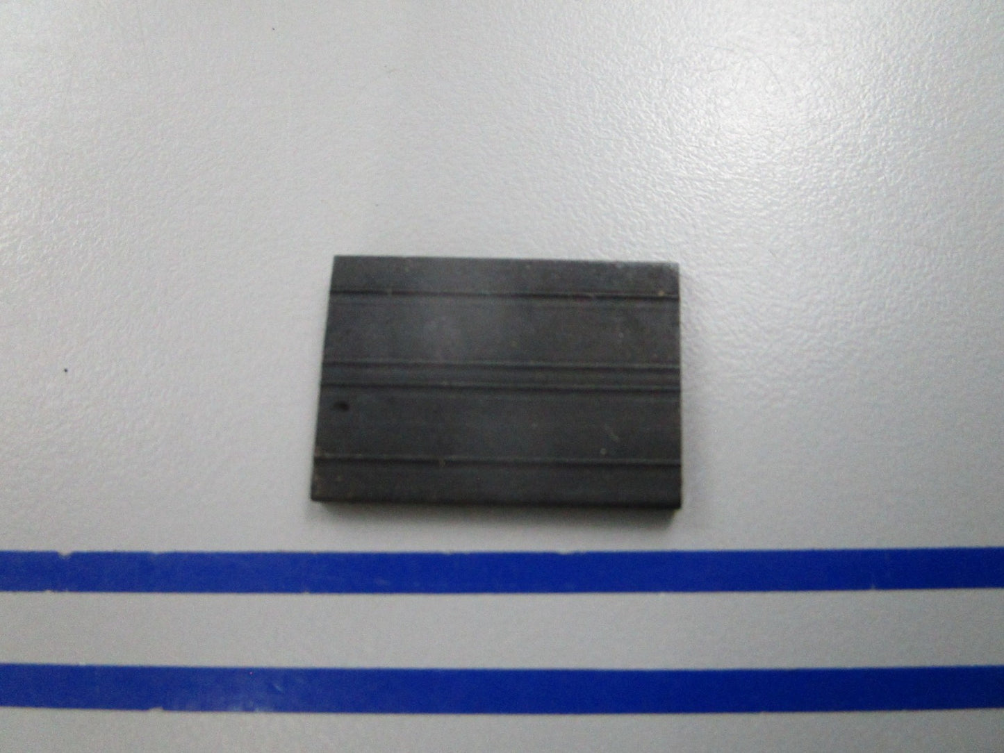NEW OEM 319128 0319128 OMC Johnson Evinrude Friction Block Spacer 0810