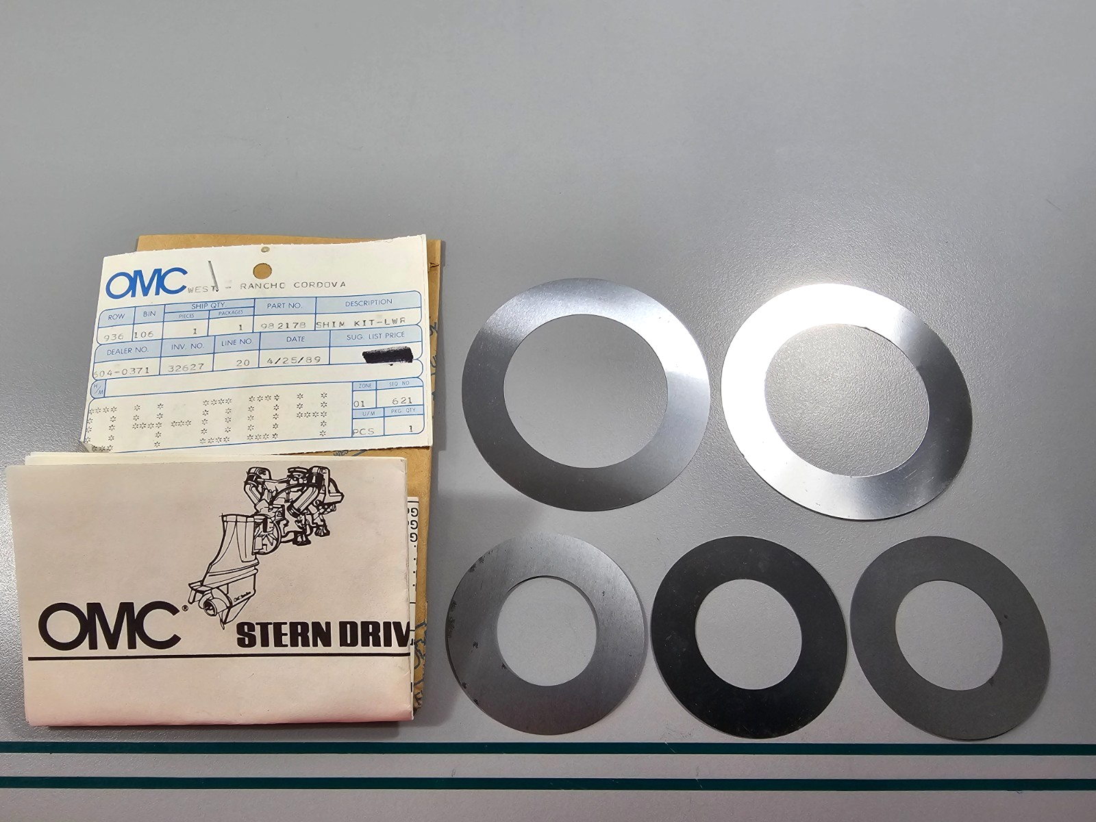 NEW OEM 982178 0982178 OMC Johnson Evinrude Shim Kit 0810