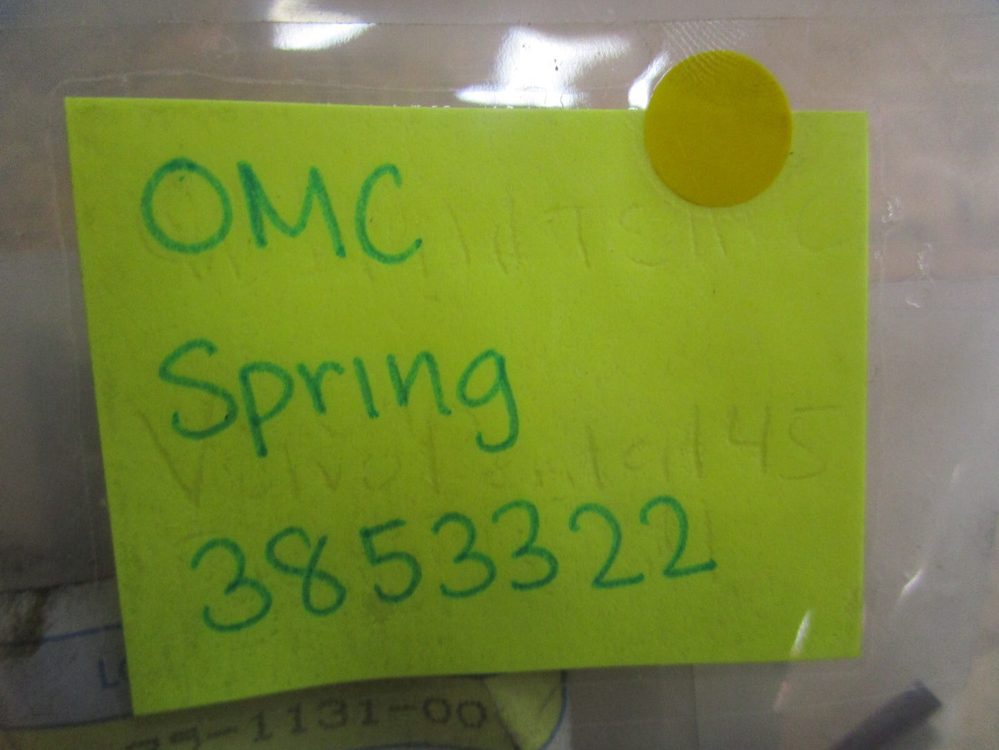 *NEW OEM* 0810 OMC Johnson Evinrude Spring 3853322