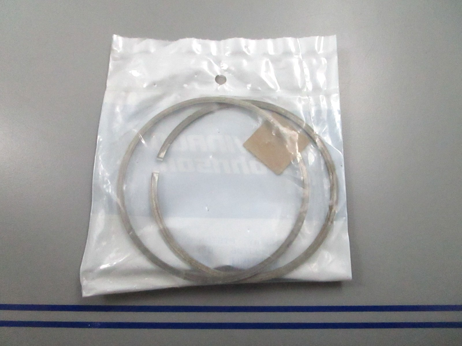 *NEW OEM* 0810 OMC Johnson Evinrude 2 Piston Ring Set 433706 0433706