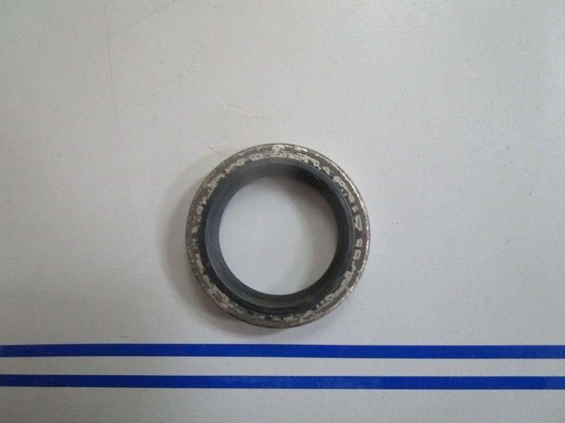 *NEW OEM* 0770 OMC Johnson Evinrude Oil Seal 330137 0330137