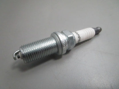 *NEW* (LOT OF 8) 0820 Champion Spark Plug REC10YC4