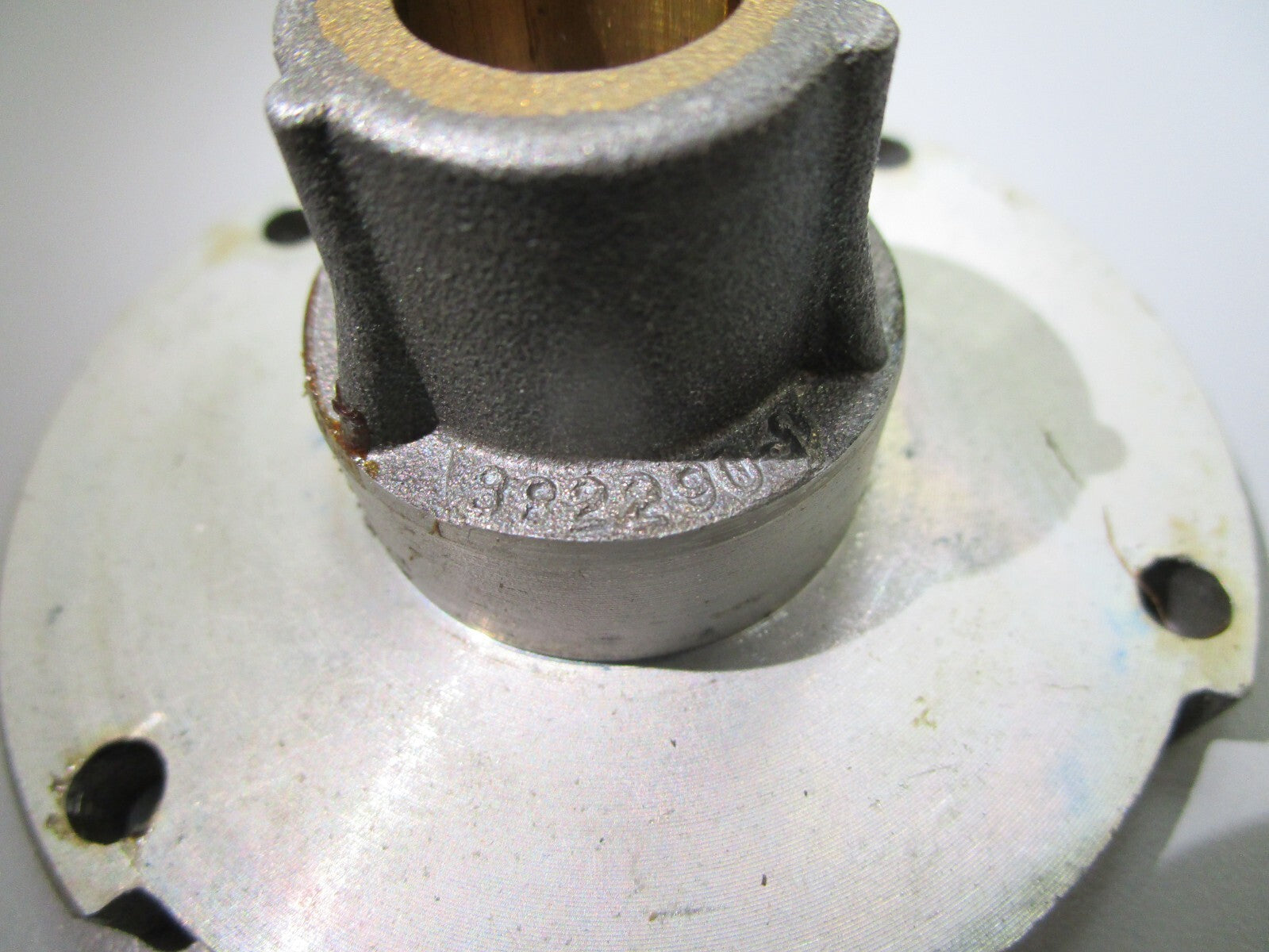 *NEW OEM* 0820 OMC Johnson Evinrude Housing Ay 382292 0382292