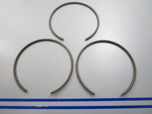 NEW OEM (LOT OF 3) 305558 0305558 OMC Johnson Evinrude Retaining Ring 0810