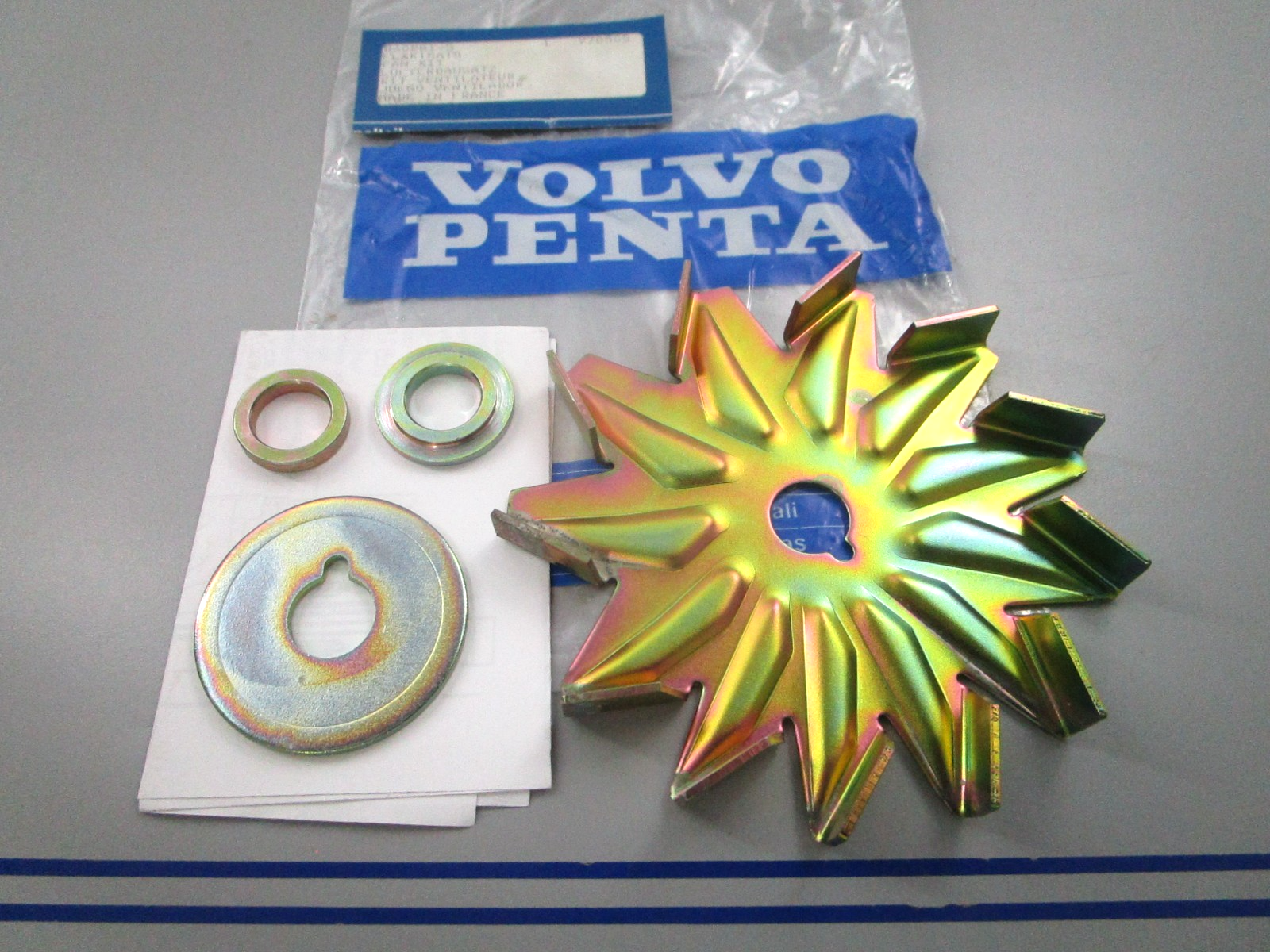 NEW OEM 860281 Volvo Penta Fan Kit 0810