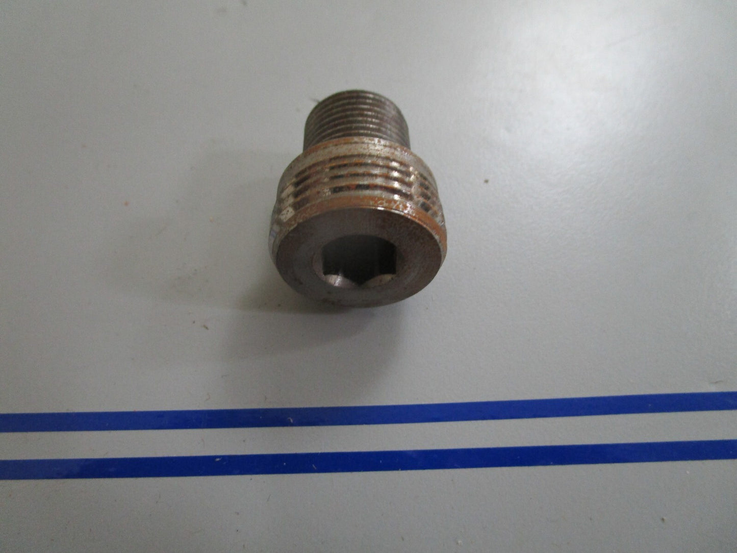 *NEW OEM* 0810 OMC Johnson Evinrude Insert 3853035