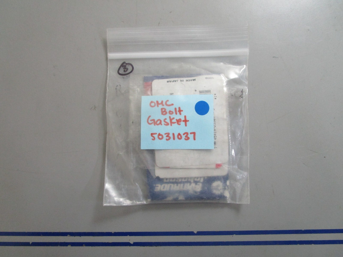 *NEW OEM* 0810 OMC Johnson Evinrude Bolt Gasket 5031037