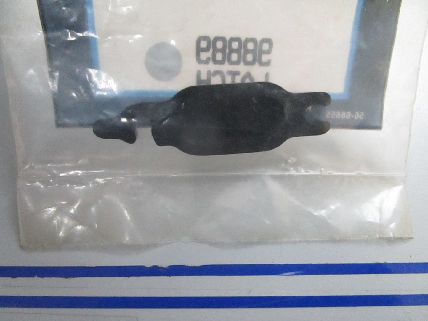 *NEW OEM* 0810 Mercury Quicksilver Latch 98889