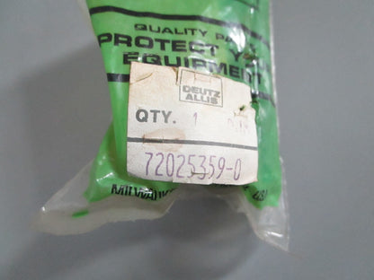 NEW OEM 72025359 Deutz-Allis Sleeve 0820