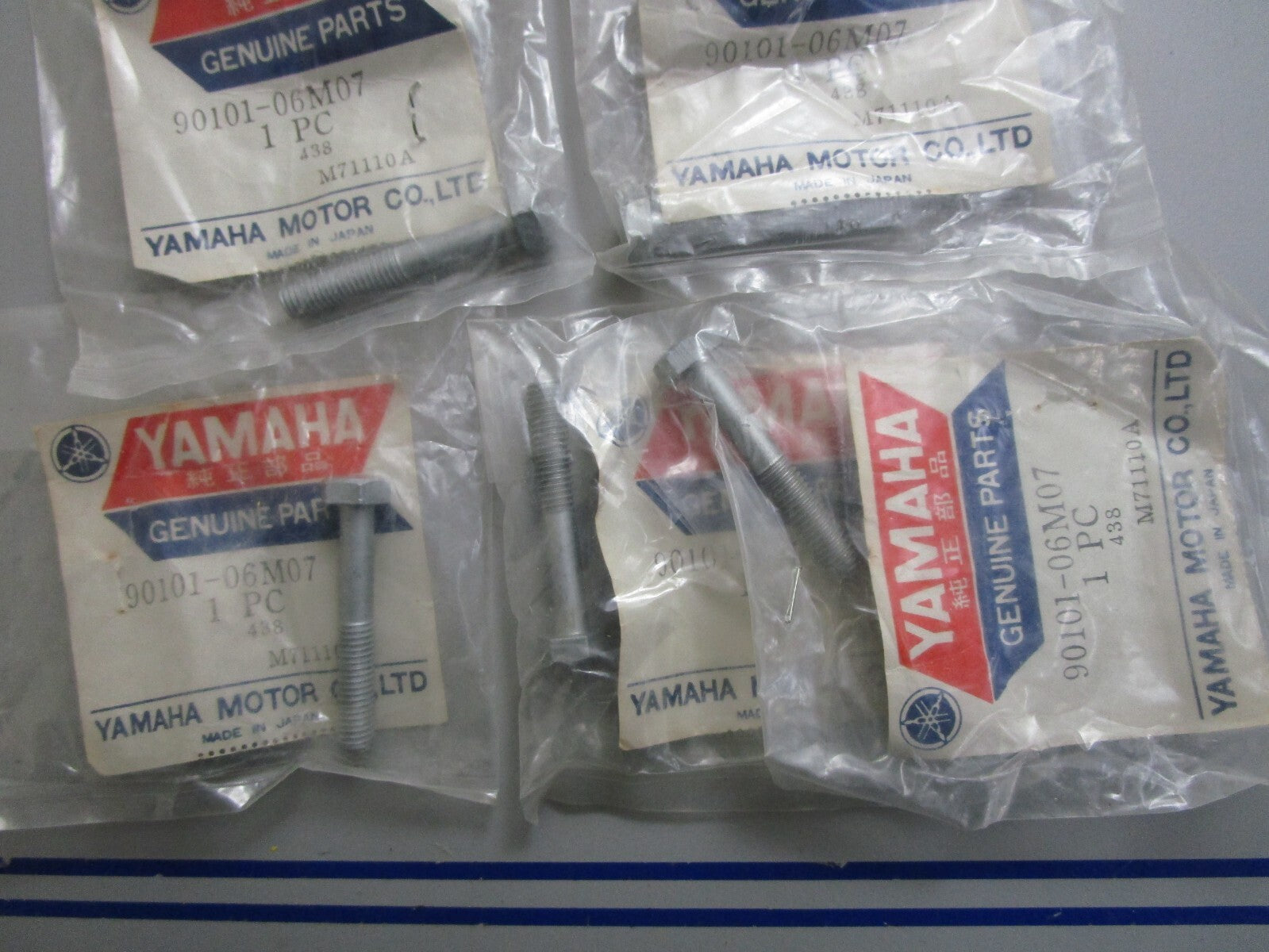 *NEW OEM* (LOT OF 5) 0820 Yamaha Bolt 90101-06M07-00