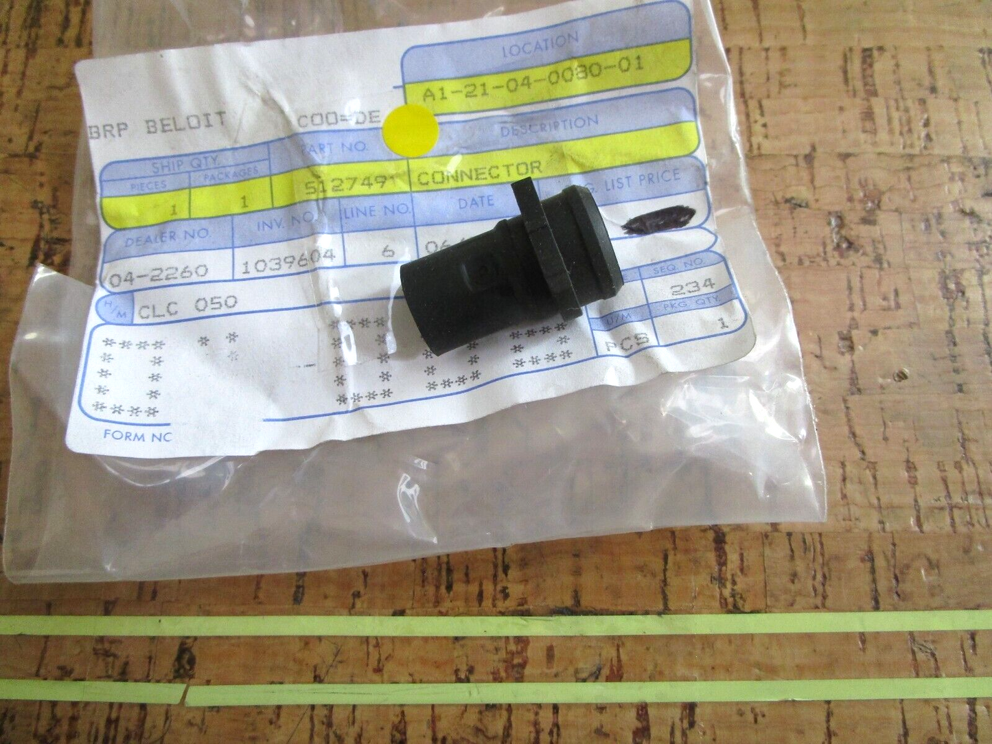 *NEW OEM* 0750 OMC Johnson Evinrude CONNECTOR 512749 0512749