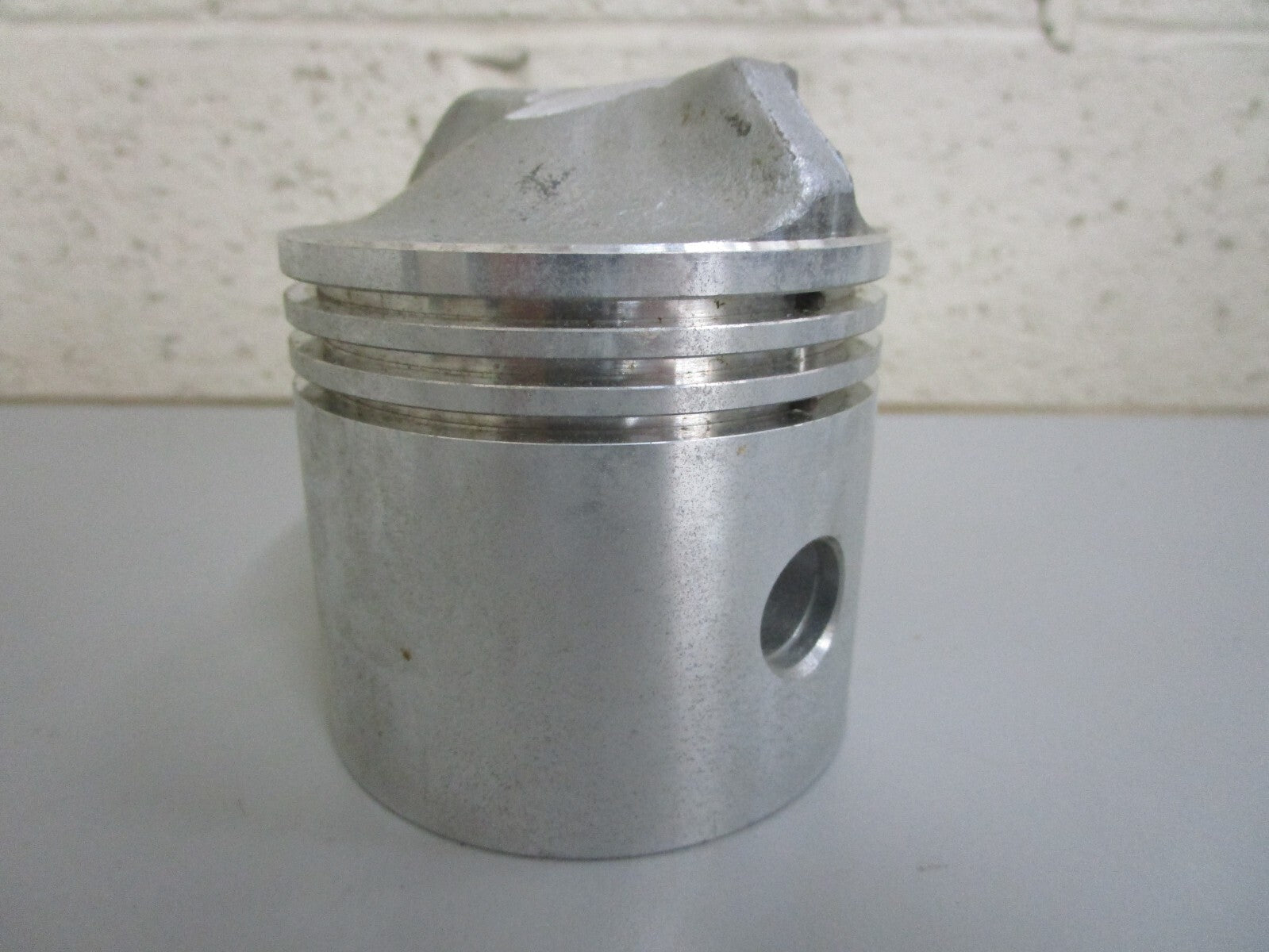 *NEW OEM* 0820 OMC Johnson Evinrude Piston 377564 0377564