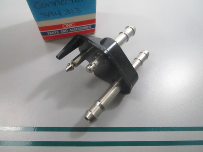 NEW OEM 394313 0394313 OMC Johnson Evinrude Fuel Connector 0810
