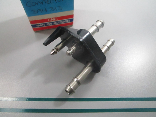 NEW OEM 394313 0394313 OMC Johnson Evinrude Fuel Connector 0810