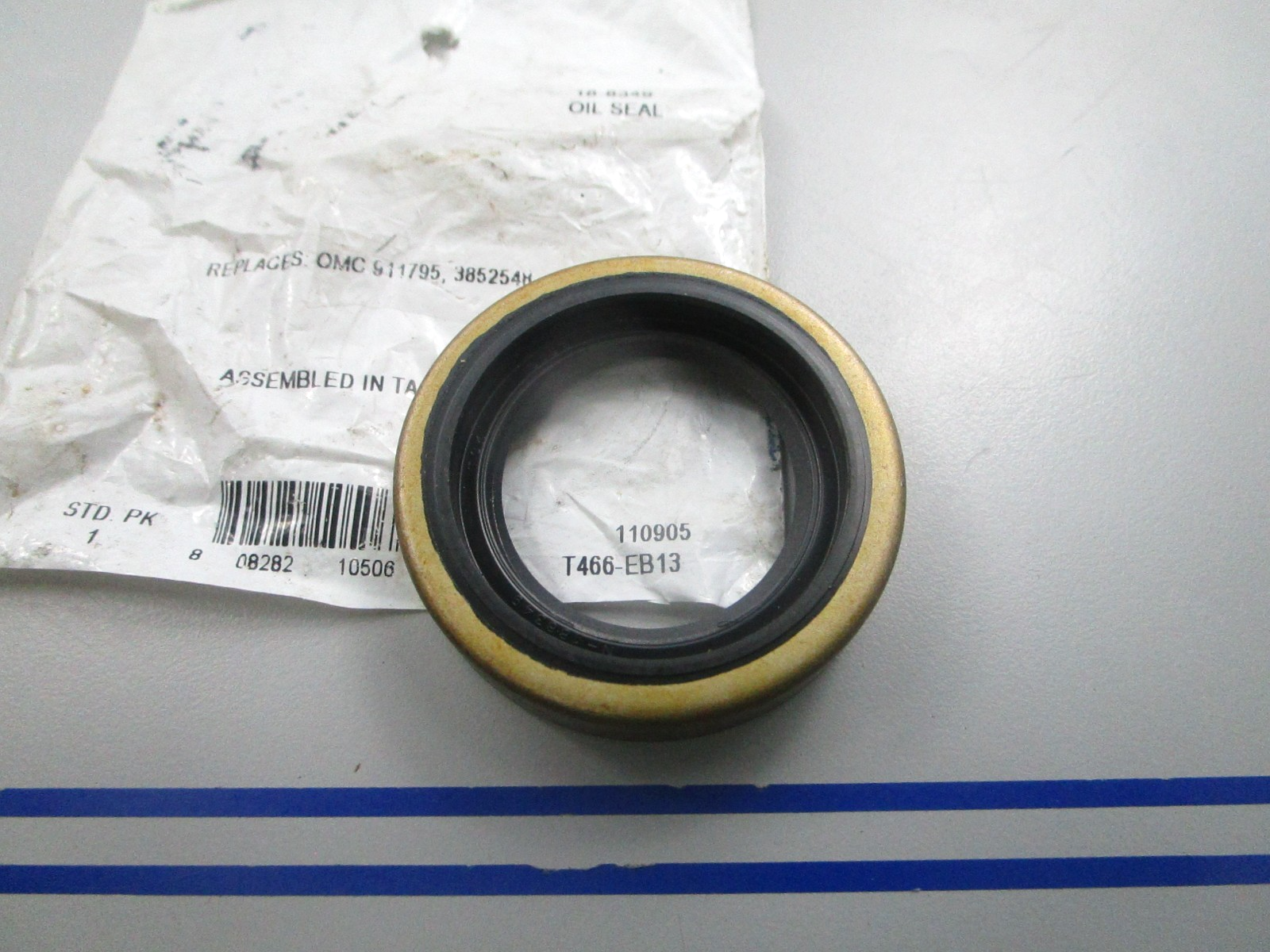 NEW Sierra 18-8349 Replaces: OMC 911795 3852548 Oil Seal 0810