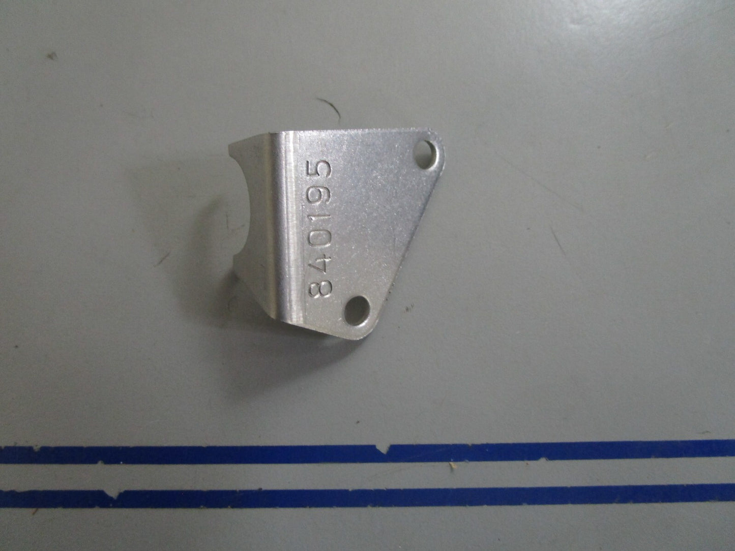 *NEW OEM* 0810 Volvo Penta Clamp Bracket 840195