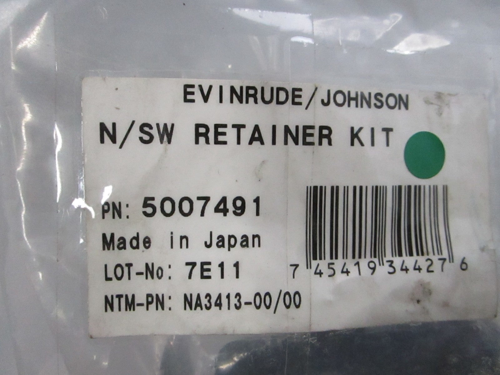 NEW OEM 5007491 OMC Johnson Evinrude Retainer Kit 0810