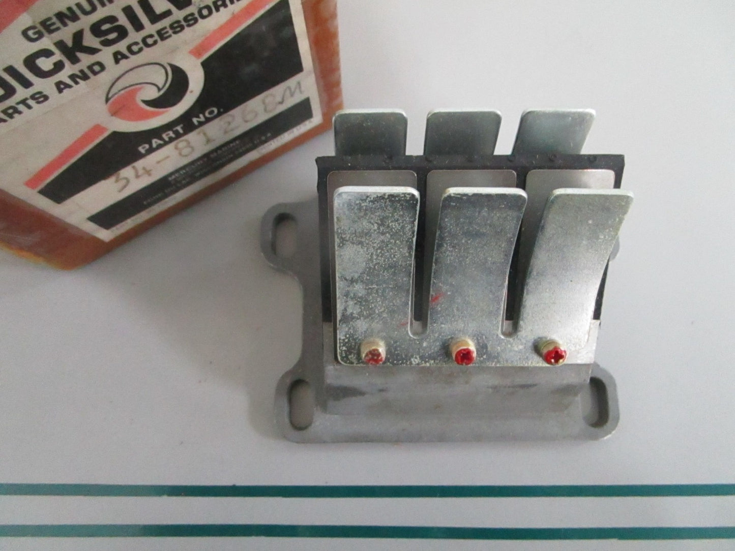 NEW OEM 34-81268M Mercury Mariner 1977 1978 60HP 2 Cyl Reed Assy 0820