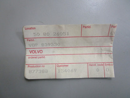 *NEW OEM* 0810 Volvo Penta Cap 839330