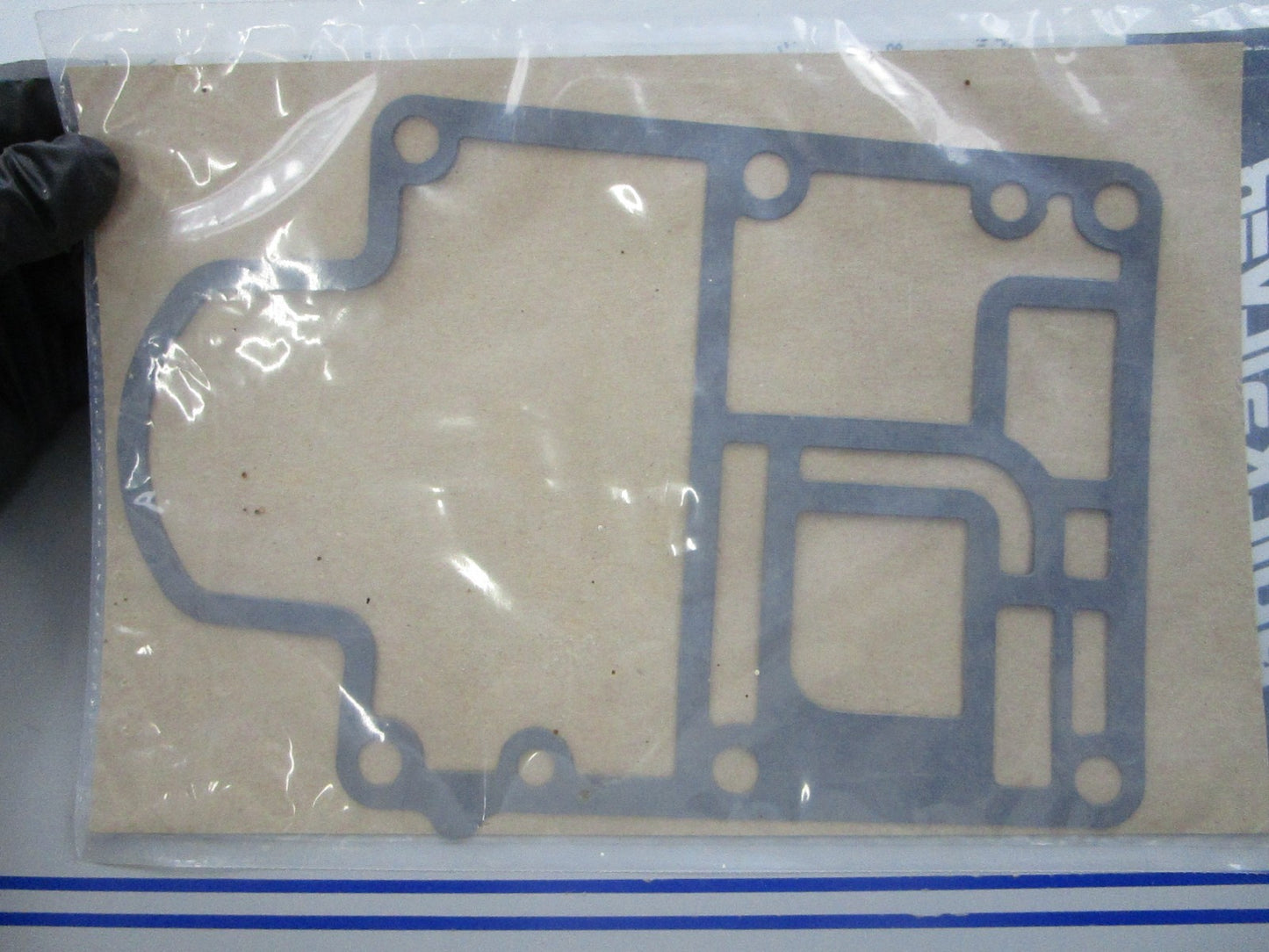 NEW OEM 27-8M0000822 Mercury Quicksilver Gasket 0810