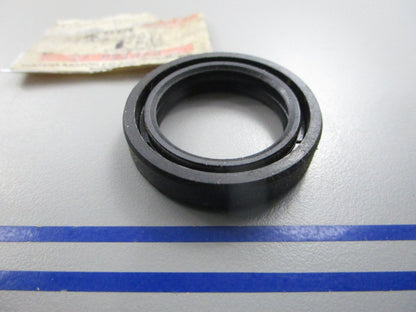NEW OEM 93103-28011 Yamaha Oil Seal 0810