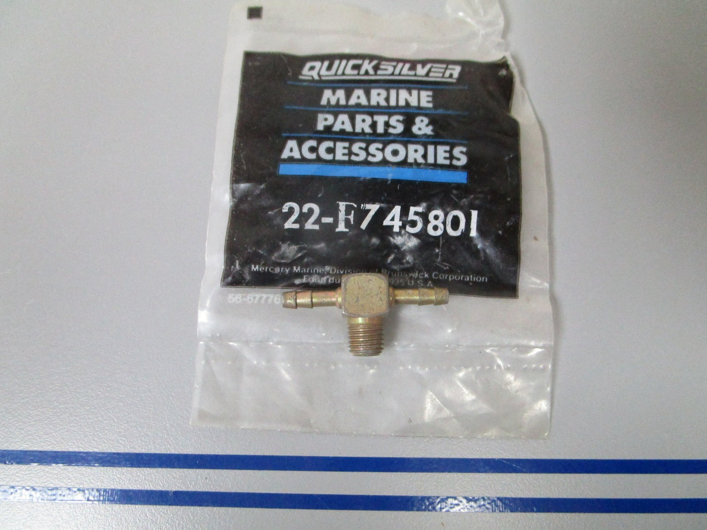 NEW OEM 22-F745801 Mercury Force Fitting 0810