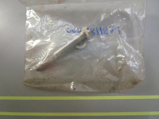 *NEW OEM* 0810 OMC Johnson Evinrude Screw 981185 0981185