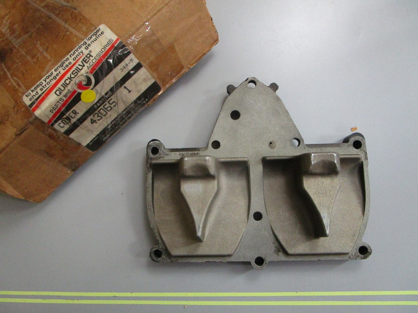 *NEW OEM* 0820 Mercury Quicksilver Cover 430651