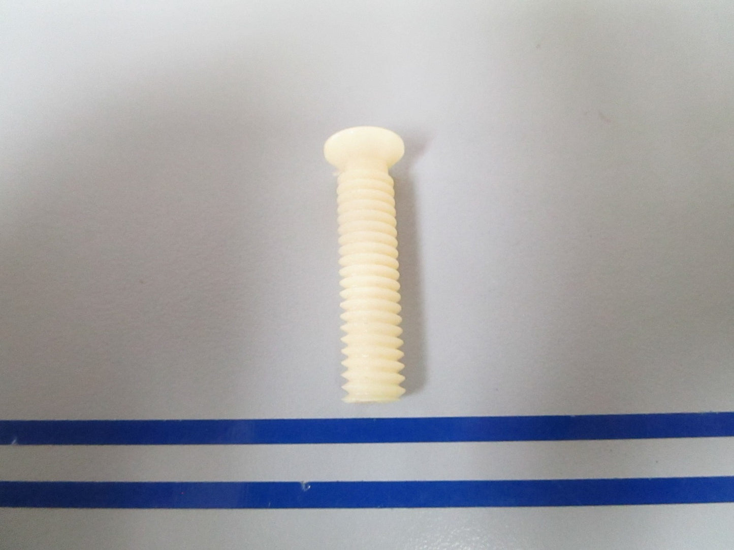 NEW OEM 312068 0312068 OMC Johnson Evinrude Screw 0810